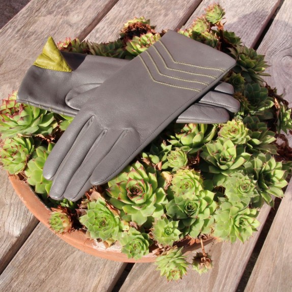 Leather gloves of lamb charcoal and luciole "POINTS".
