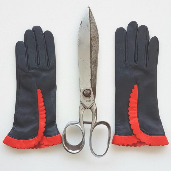 Leather gloves of lamb black and nasturtium "CASSIA".
