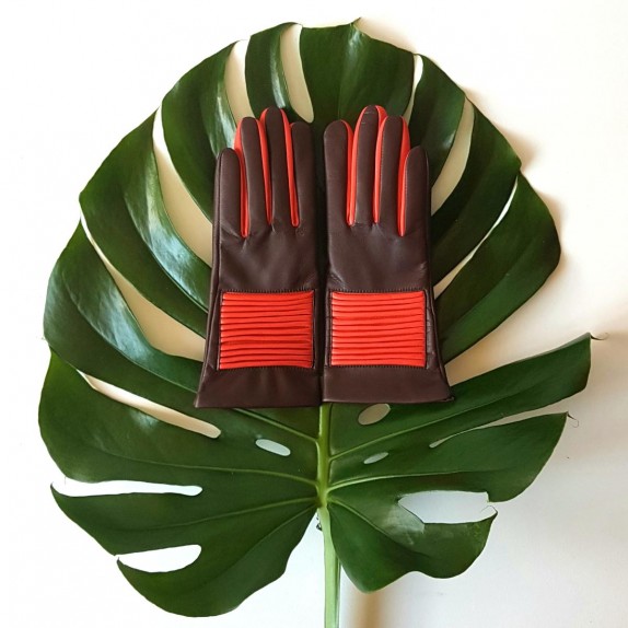 Leather gloves of lamb dark red nasturtium "SATOMI".