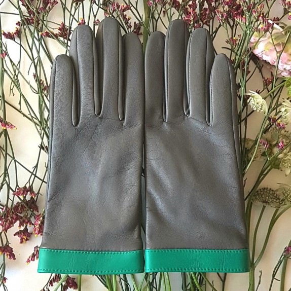 Leather gloves of lamb charcoal, green "TIPPI".
