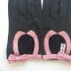 Gants en cuir d'agneau noir et rose "DENISE".