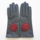 Gants en cuir d'agneau gris et rouges "DAHLIAS".