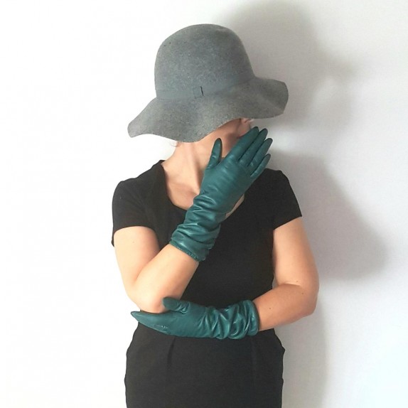 Leather gloves of lamb green "MIMA".