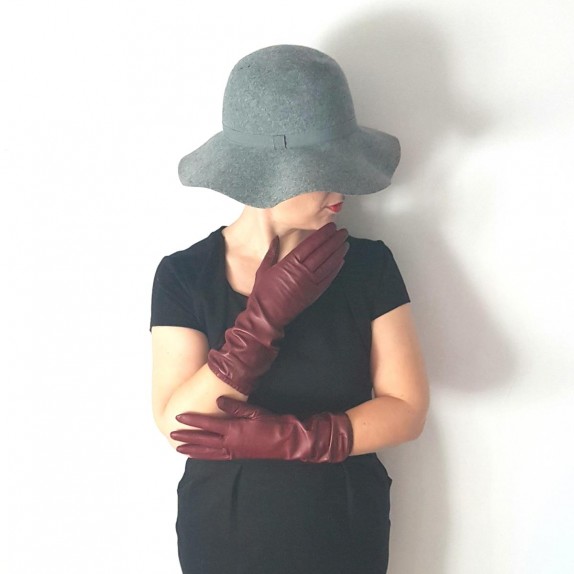 Leather gloves of lamb burgundy "MIMA".