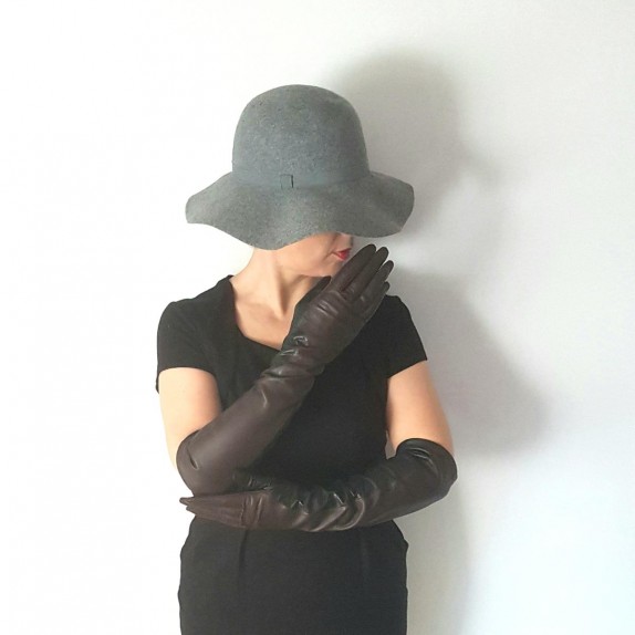 Gants en cuir d'agneau noirs et marron "CHANTAL".