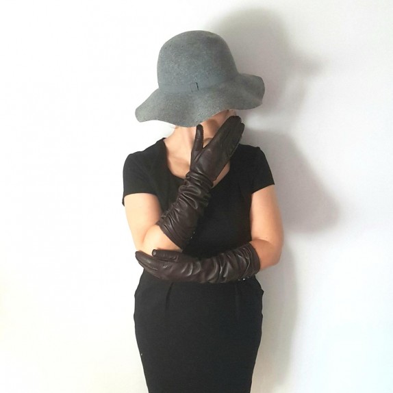 Leather gloves of lamb brown "MARGARET".