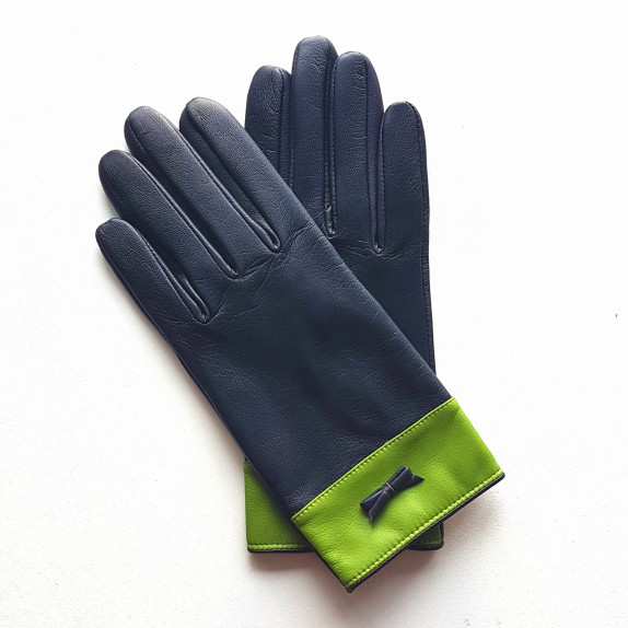 Leather gloves of lamb damson and pistaccio "ANEMONE"